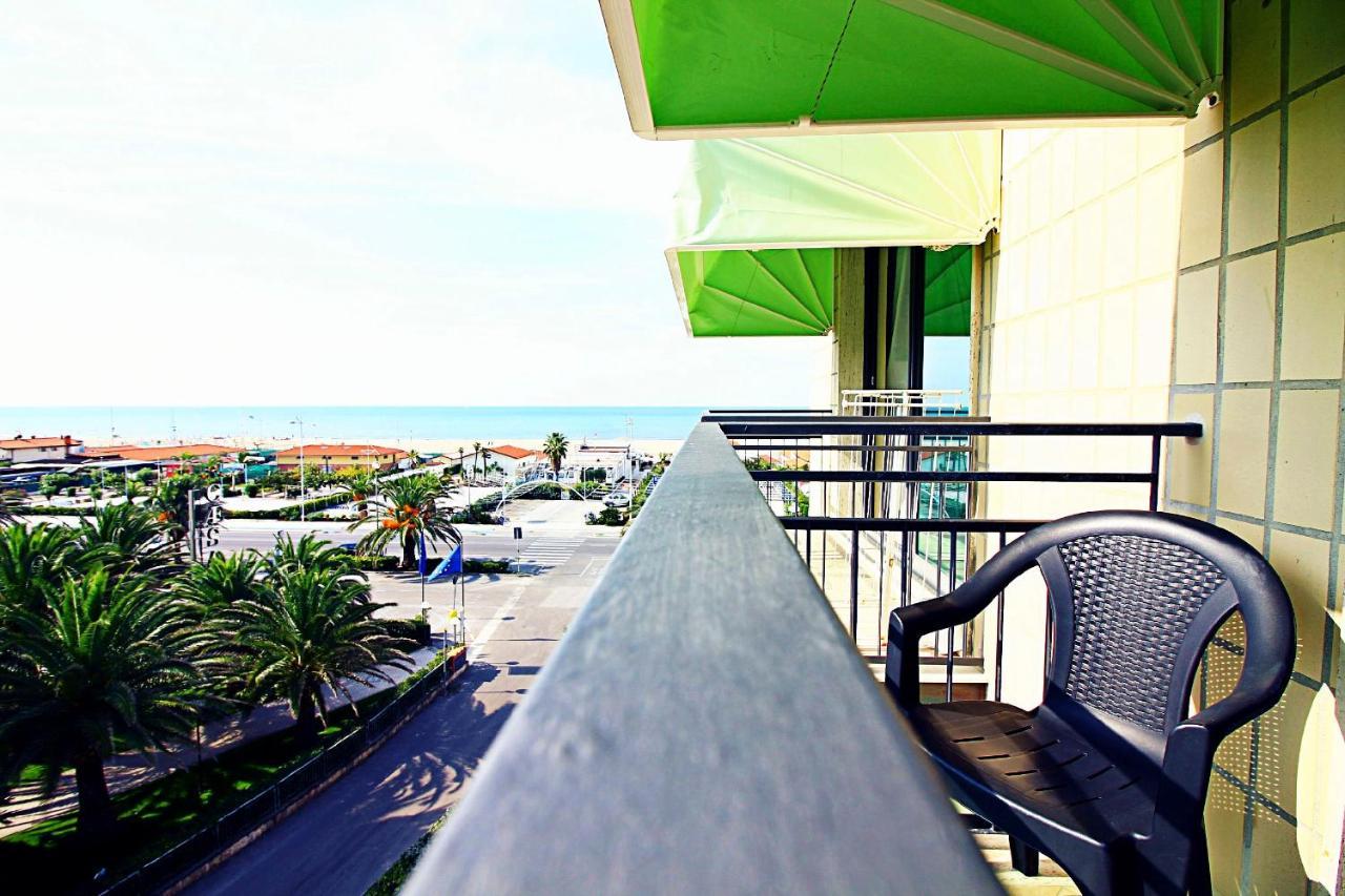 Hotel Siesta ลิโด ดิ กามาโยเร ภายนอก รูปภาพ